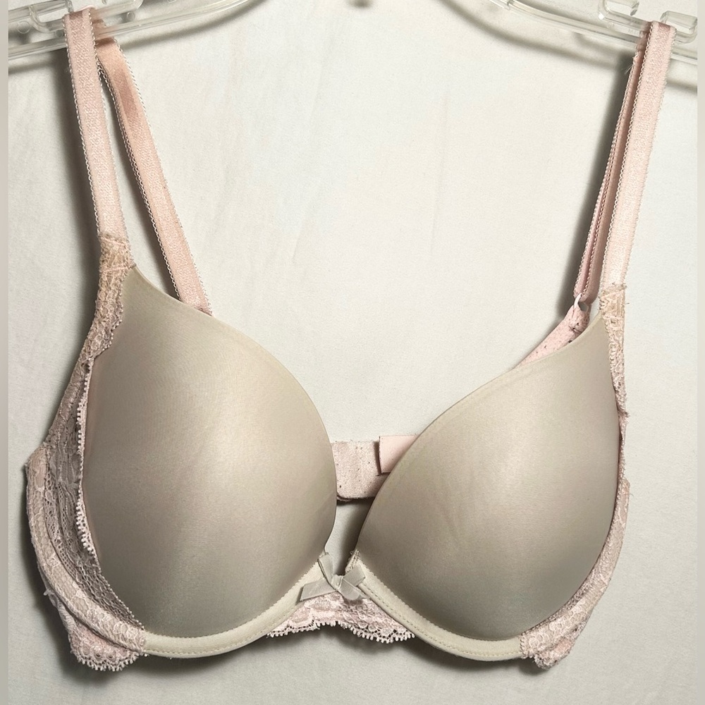 VICTORIA'S SECRET BEIGE W/PINK LACE 32D PUSH UP DREAM ANGELS PADED UNDERWIRE BRA